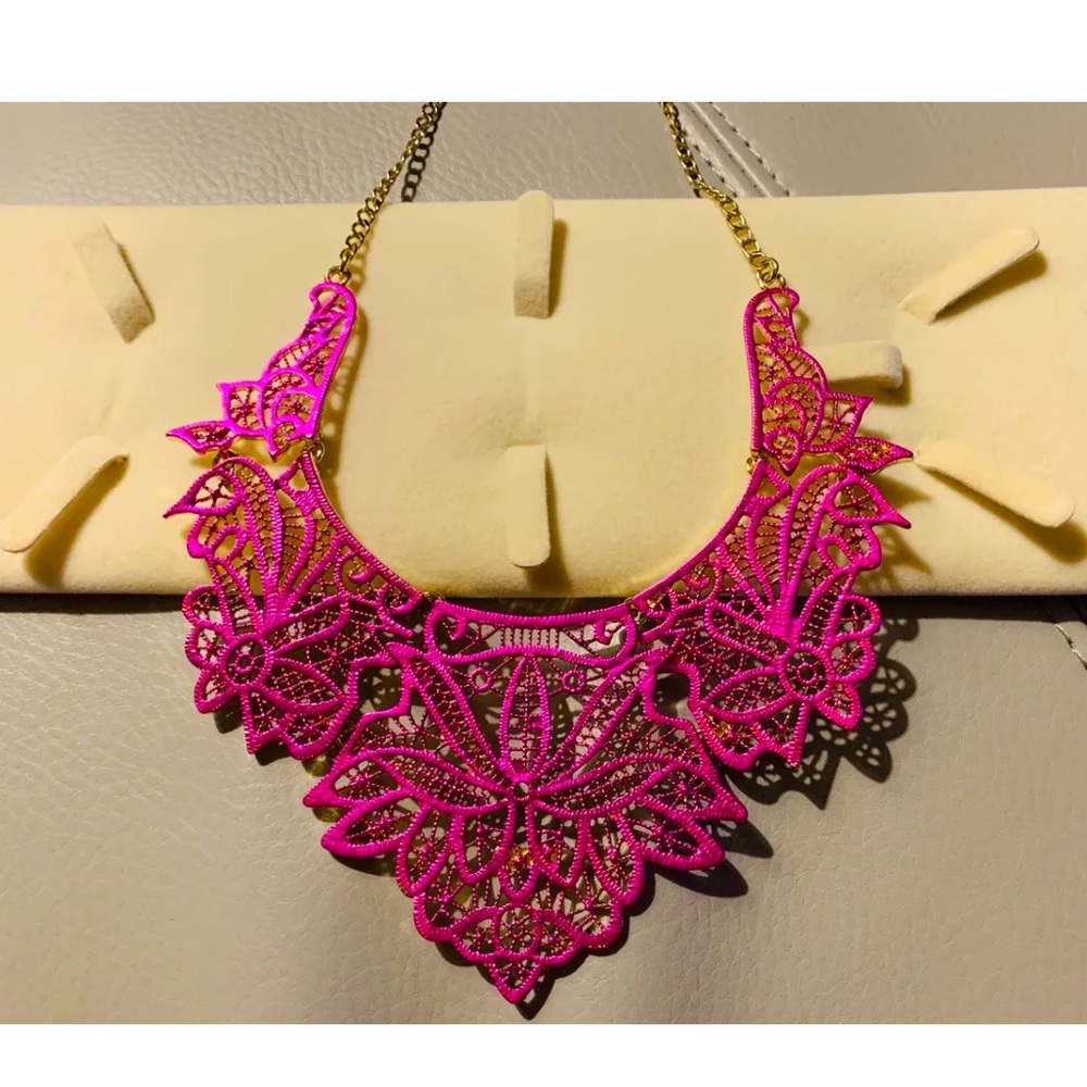 Amrita Singh Athena Collar Pink Necklace